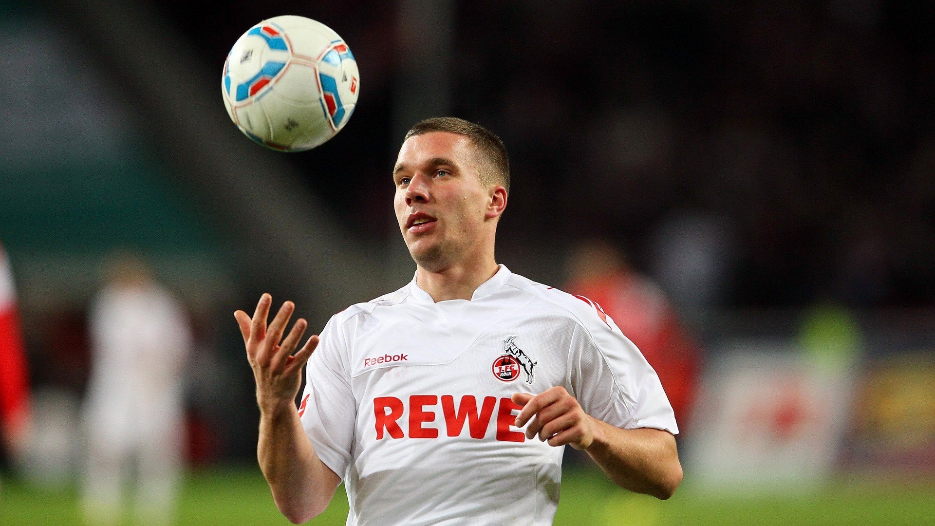 英超争冠焦点战,丹麦铁卫一锤定音,阿森纳客场力克贝蒂斯